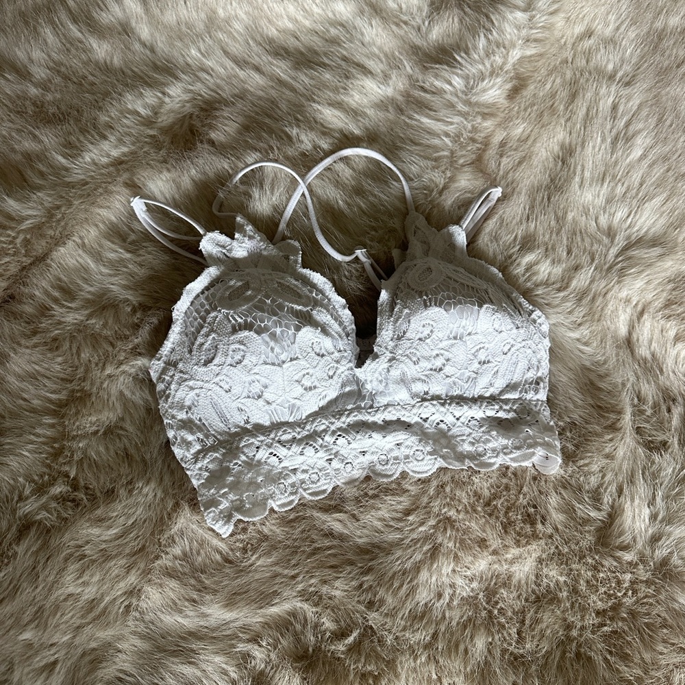 WORN ONCE White Lace Bralette